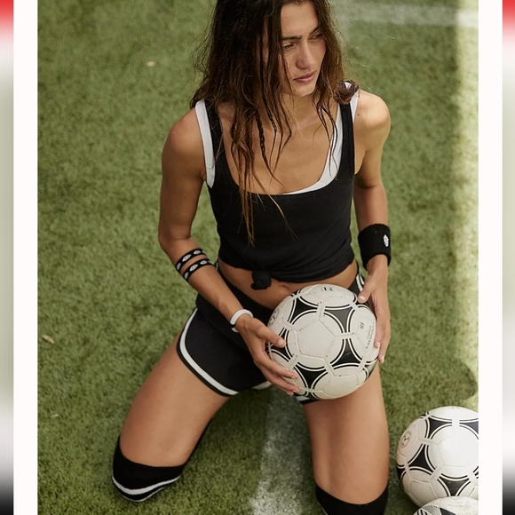 FP MOVEMENT Black Throw And Go Tank NWT - Picture 2 of 3